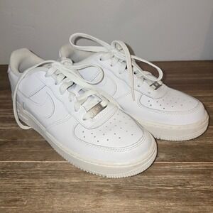 Nike Air Force 1 LE GS Triple White Low Top Sneakers DH2920-111 Womens 8 / 6.5Y